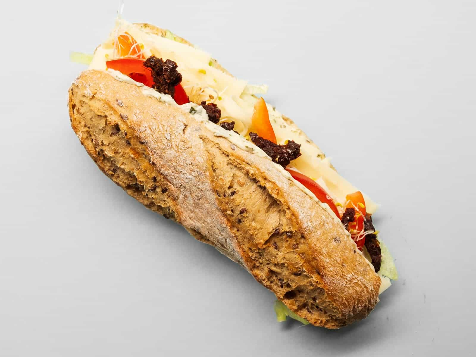 Emmentaler m/soltørrede tomater og peberfrugt (V)