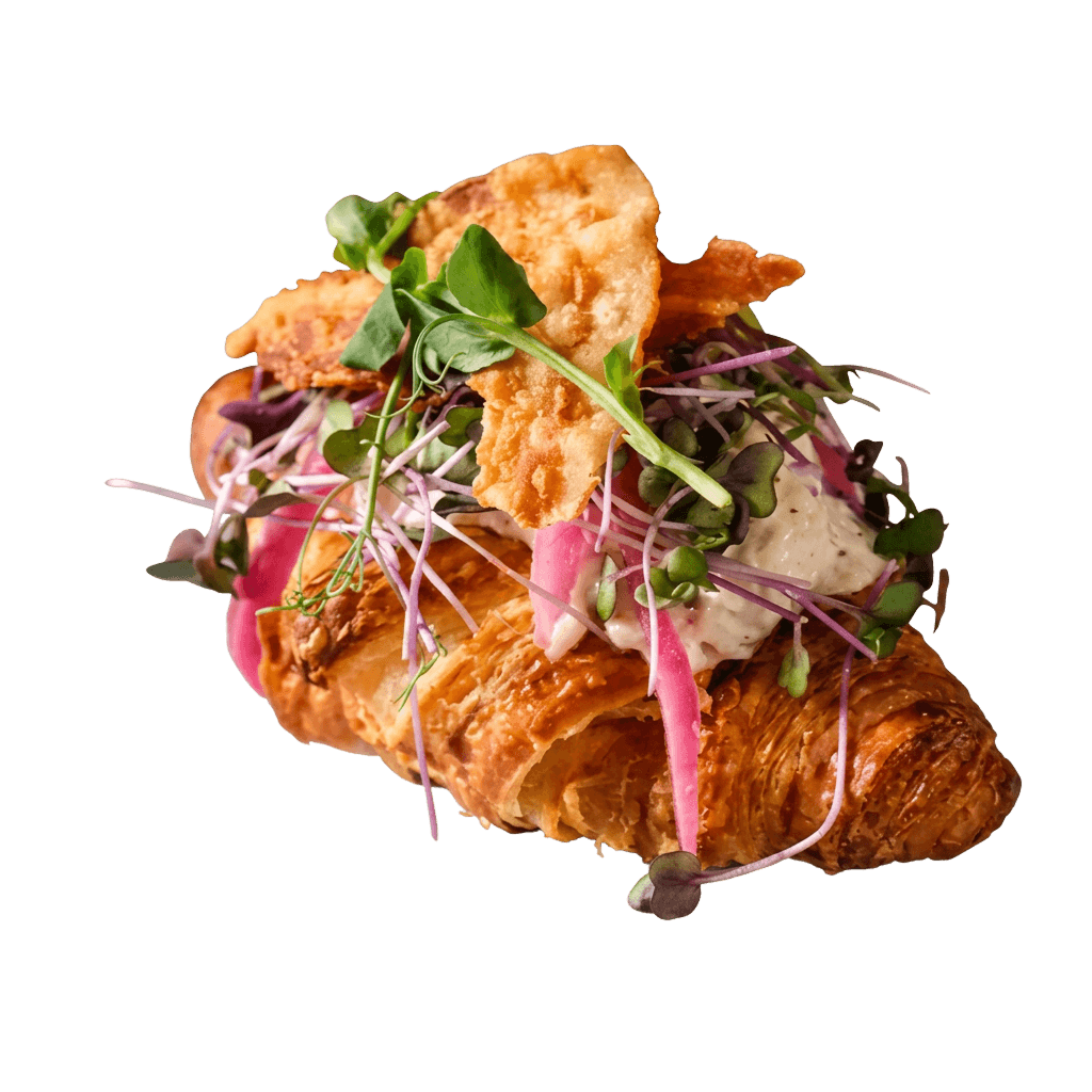 Smørcroissant m. kyllingesalat & sprødstegte svampe 