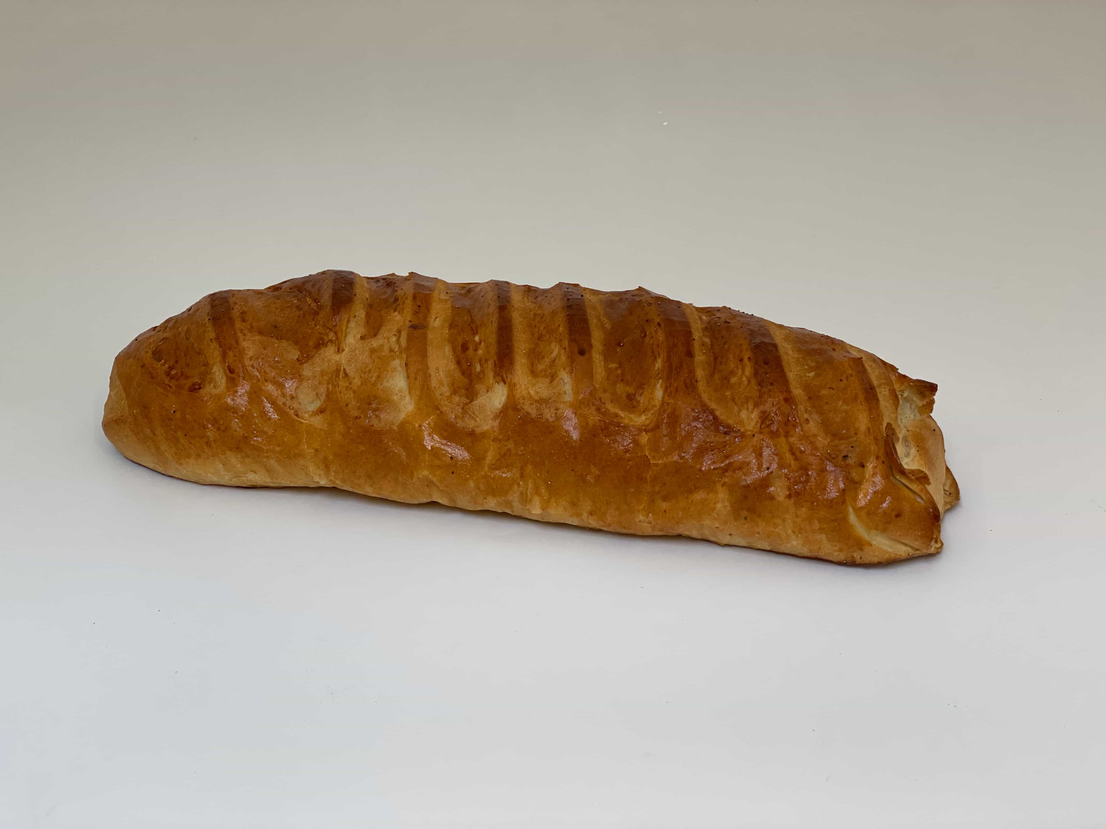 Stort hjemmebagt franskbrød u. birkes