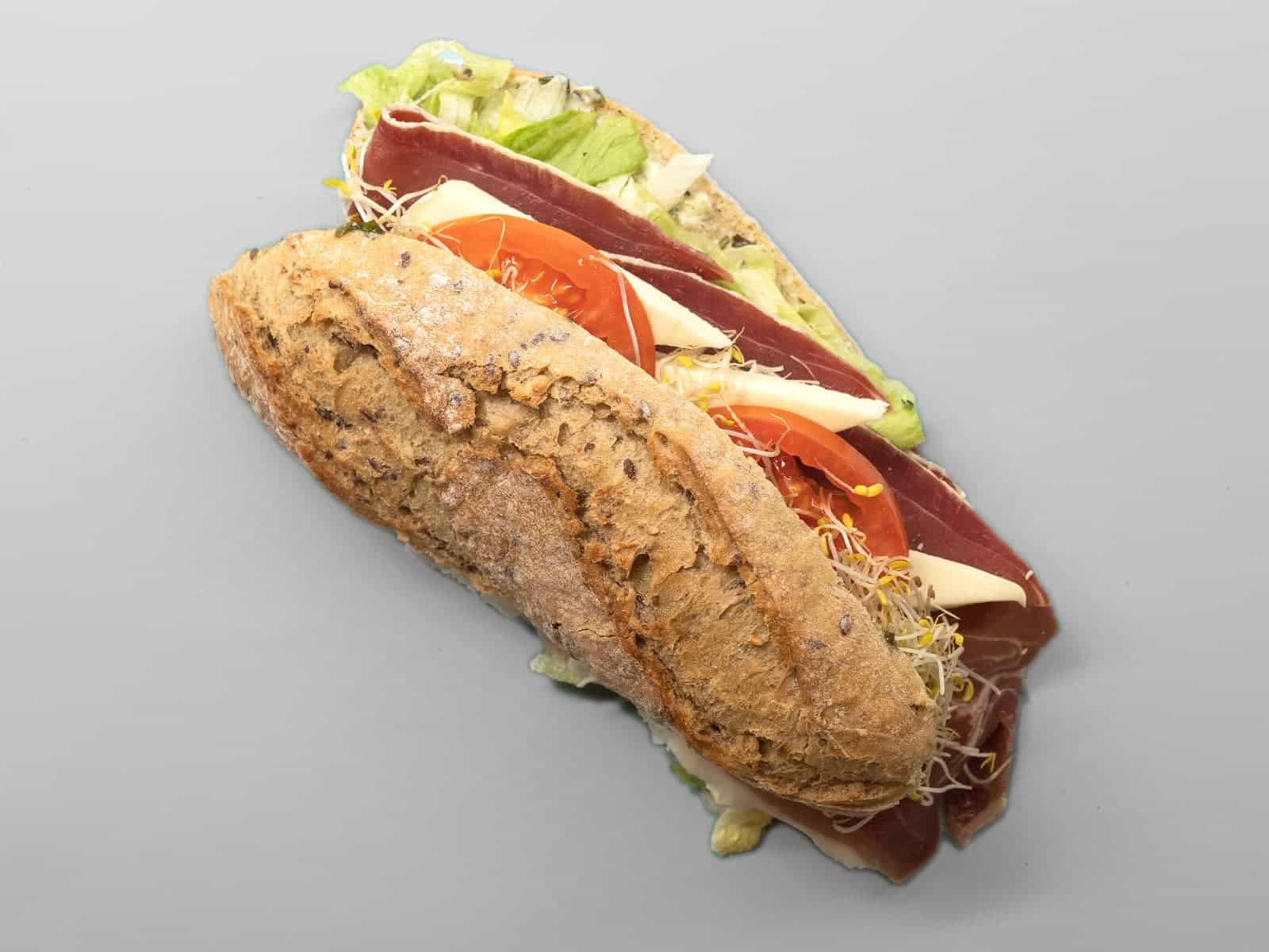 Serrano-skinke m/mozzarella og pesto