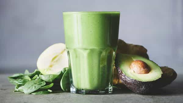 Smoothie 3: Avocado, Spinach, Apple, Ginger, Honey