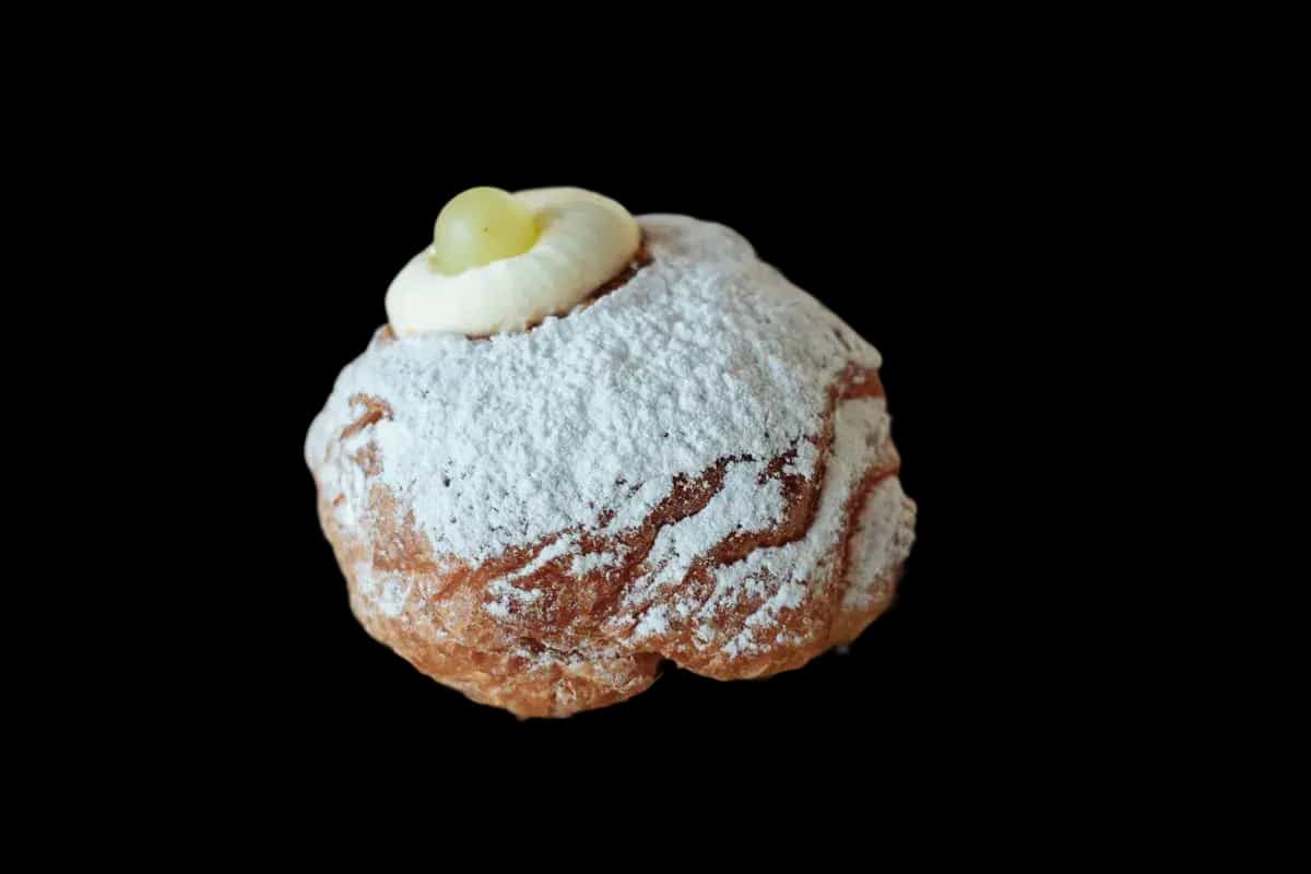 Fastelavnsbolle m. creme