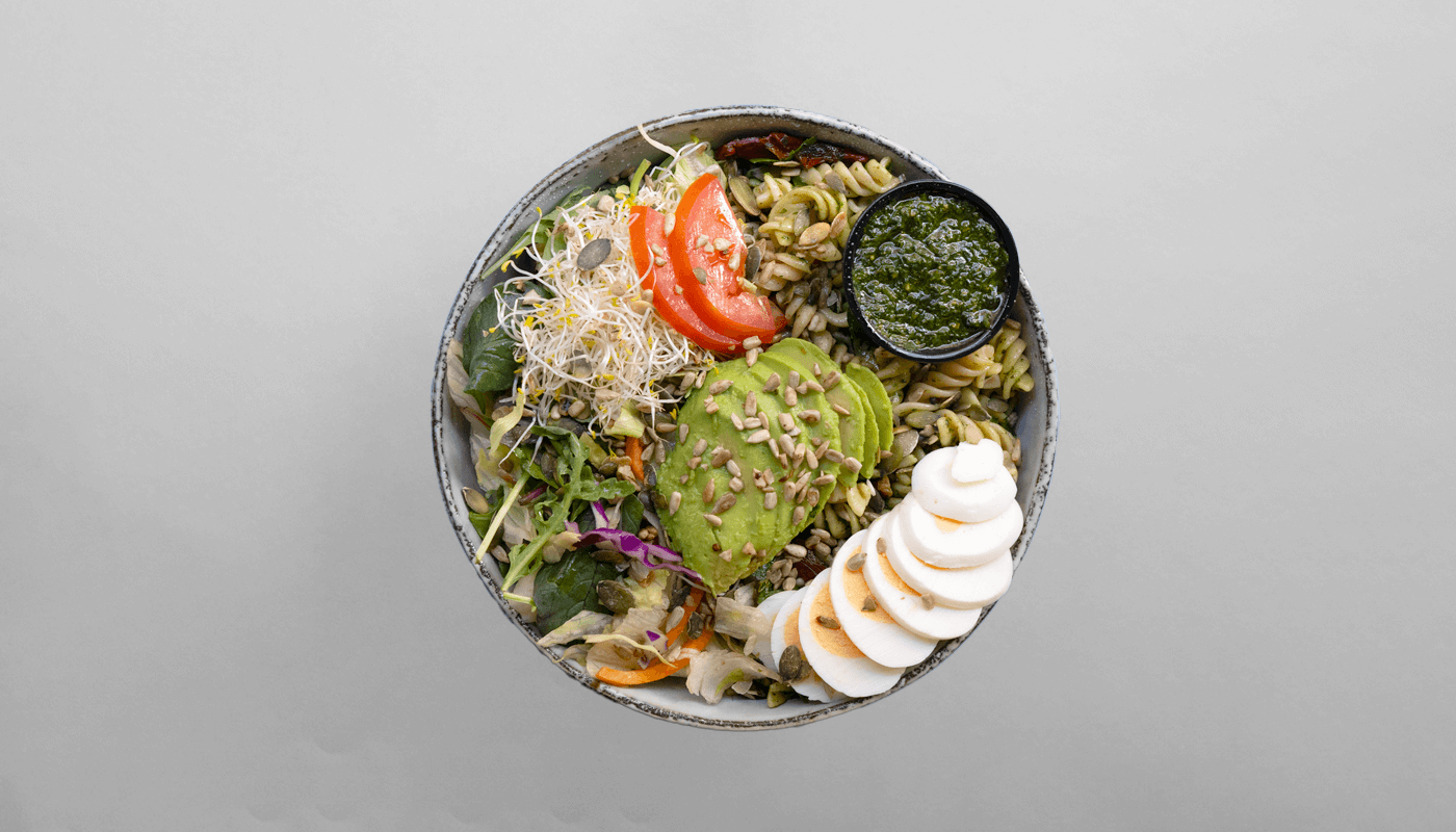 Avocado salat m/honning-ristede kerner og æg