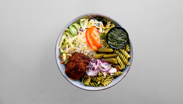 1 Frikadelle m/pastasalat