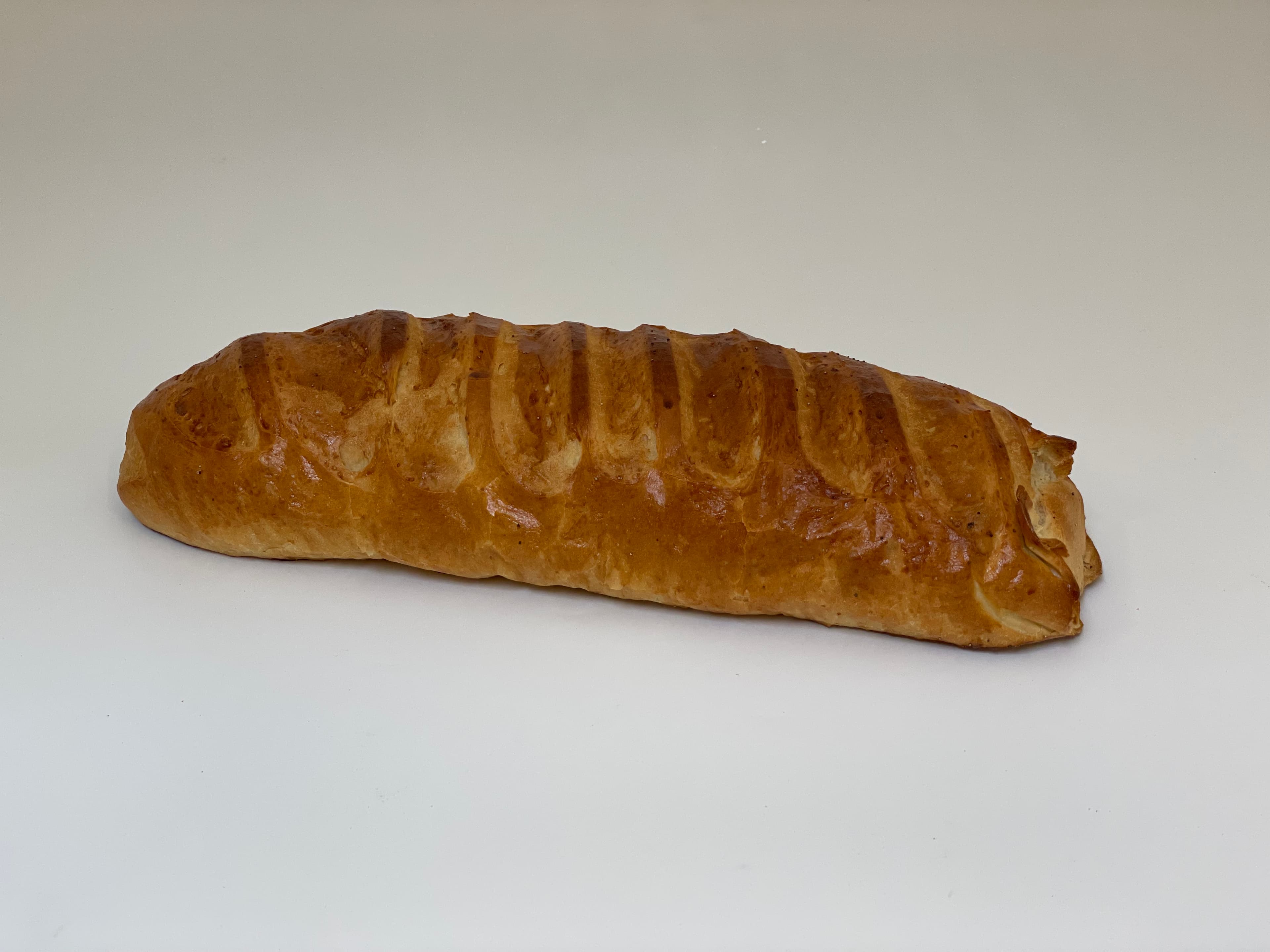 Stort hjemmebagt franskbrød u. birkes