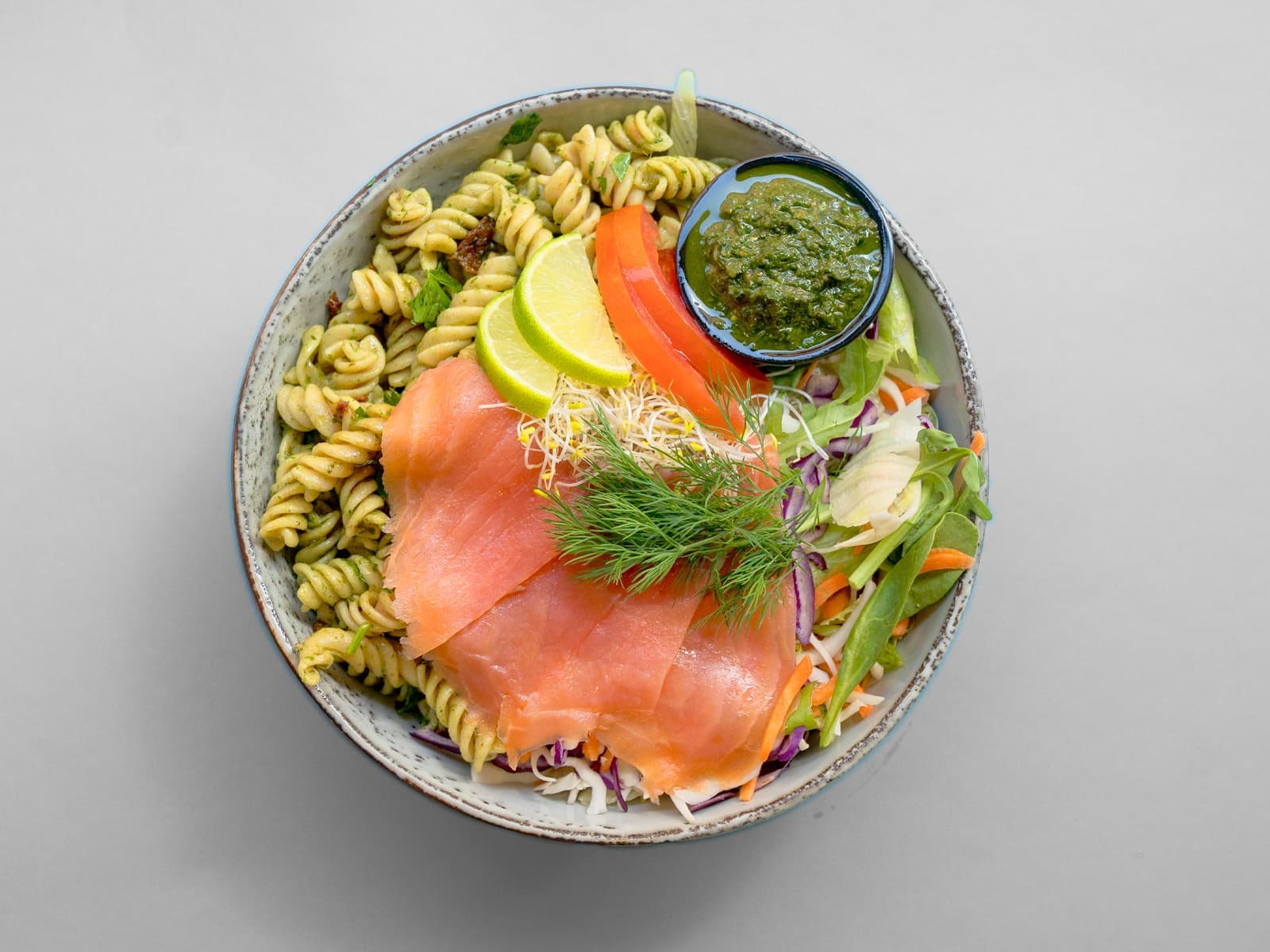 Lille Laksesalat m/dild & lime